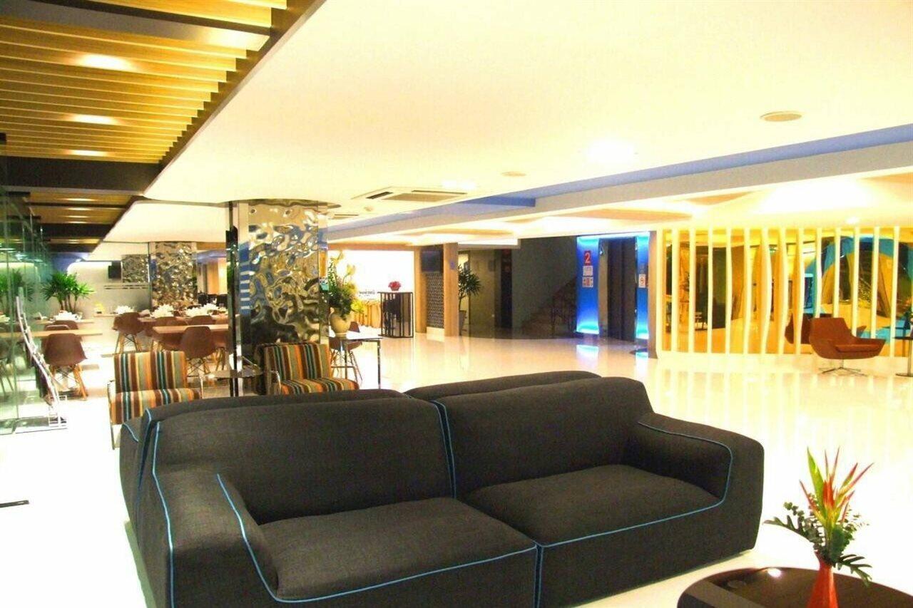 Grand Tower Inn Sathorn Hotel Bangkok Zewnętrze zdjęcie