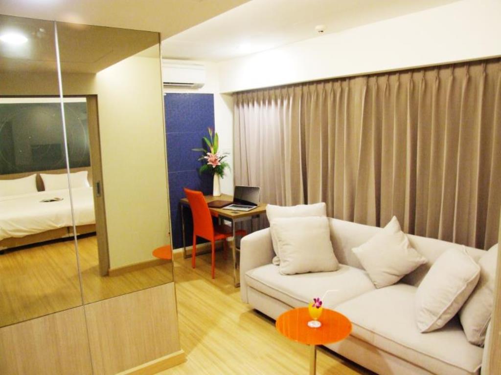Grand Tower Inn Sathorn Hotel Bangkok Zewnętrze zdjęcie
