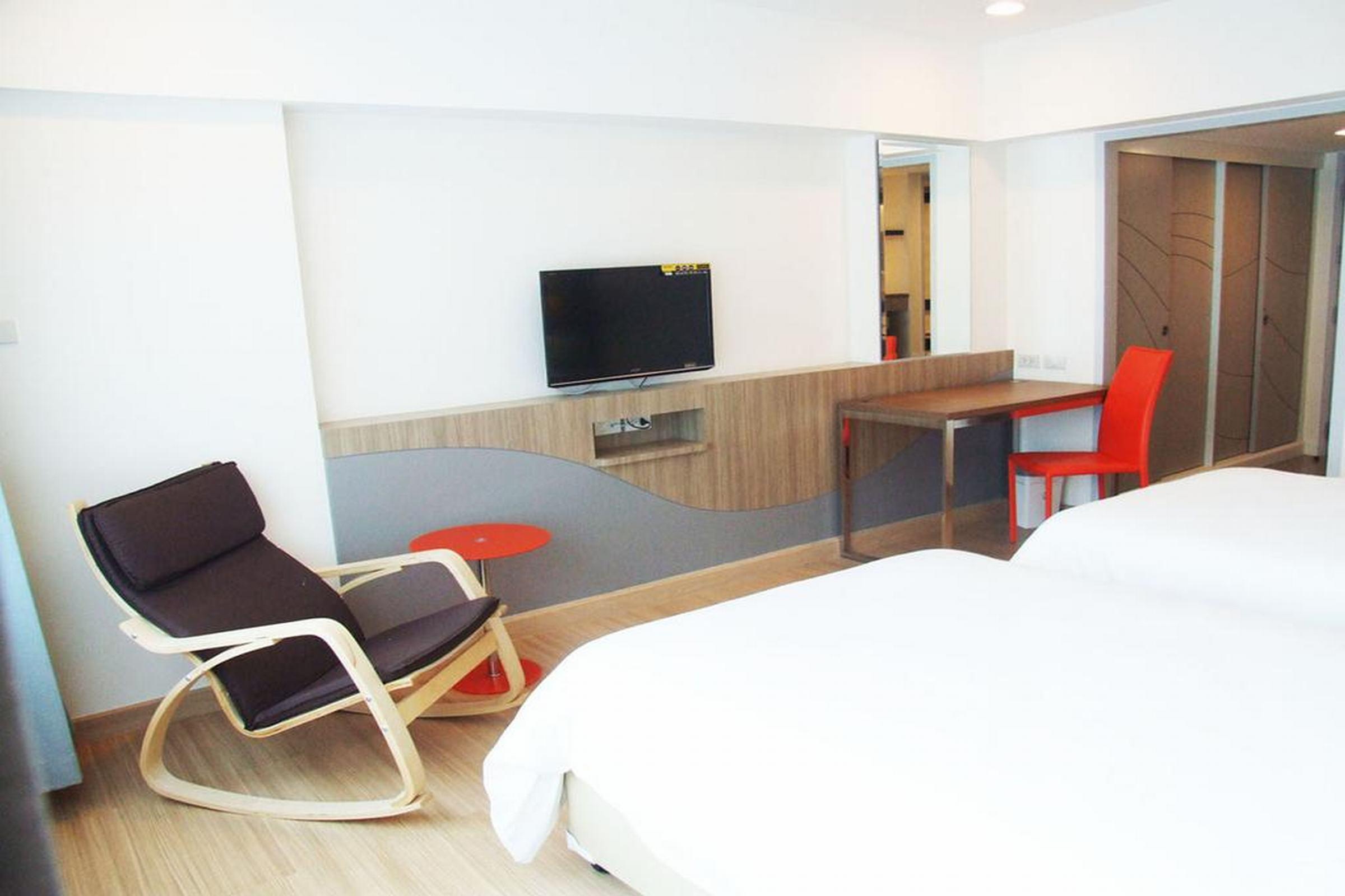 Grand Tower Inn Sathorn Hotel Bangkok Zewnętrze zdjęcie