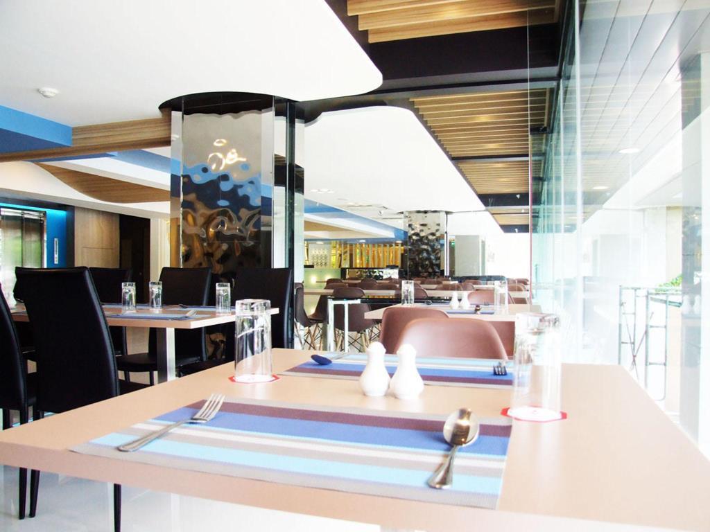 Grand Tower Inn Sathorn Hotel Bangkok Zewnętrze zdjęcie