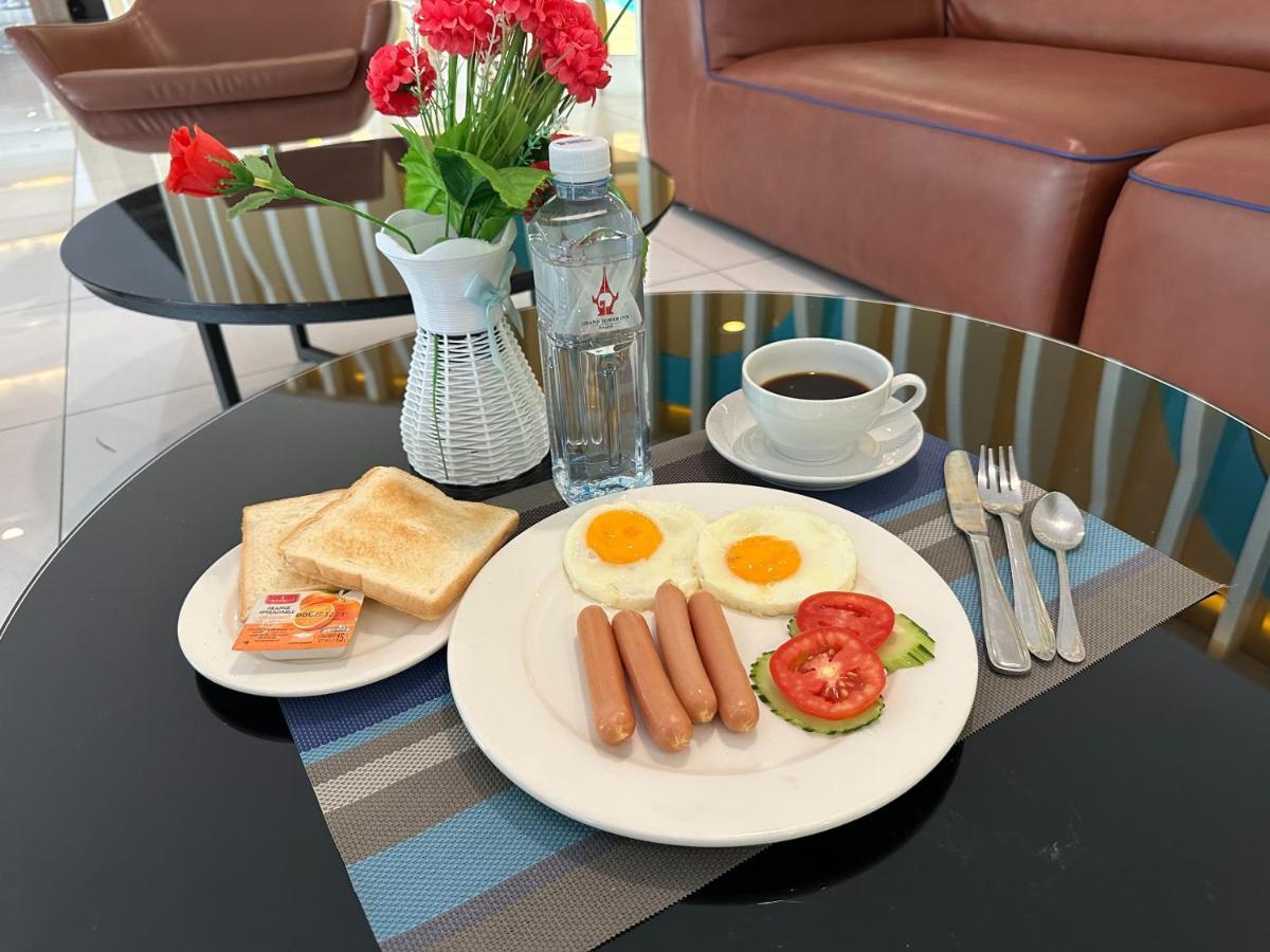 Grand Tower Inn Sathorn Hotel Bangkok Zewnętrze zdjęcie